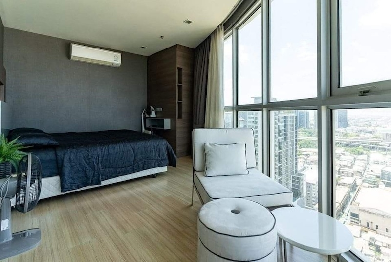 AAR00053, Skywalk Condominium